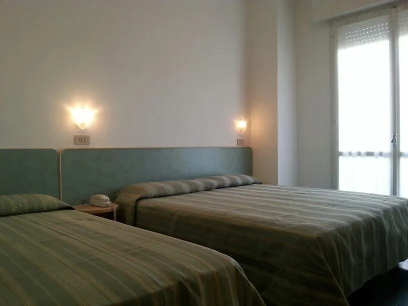 Hotel Globus-1